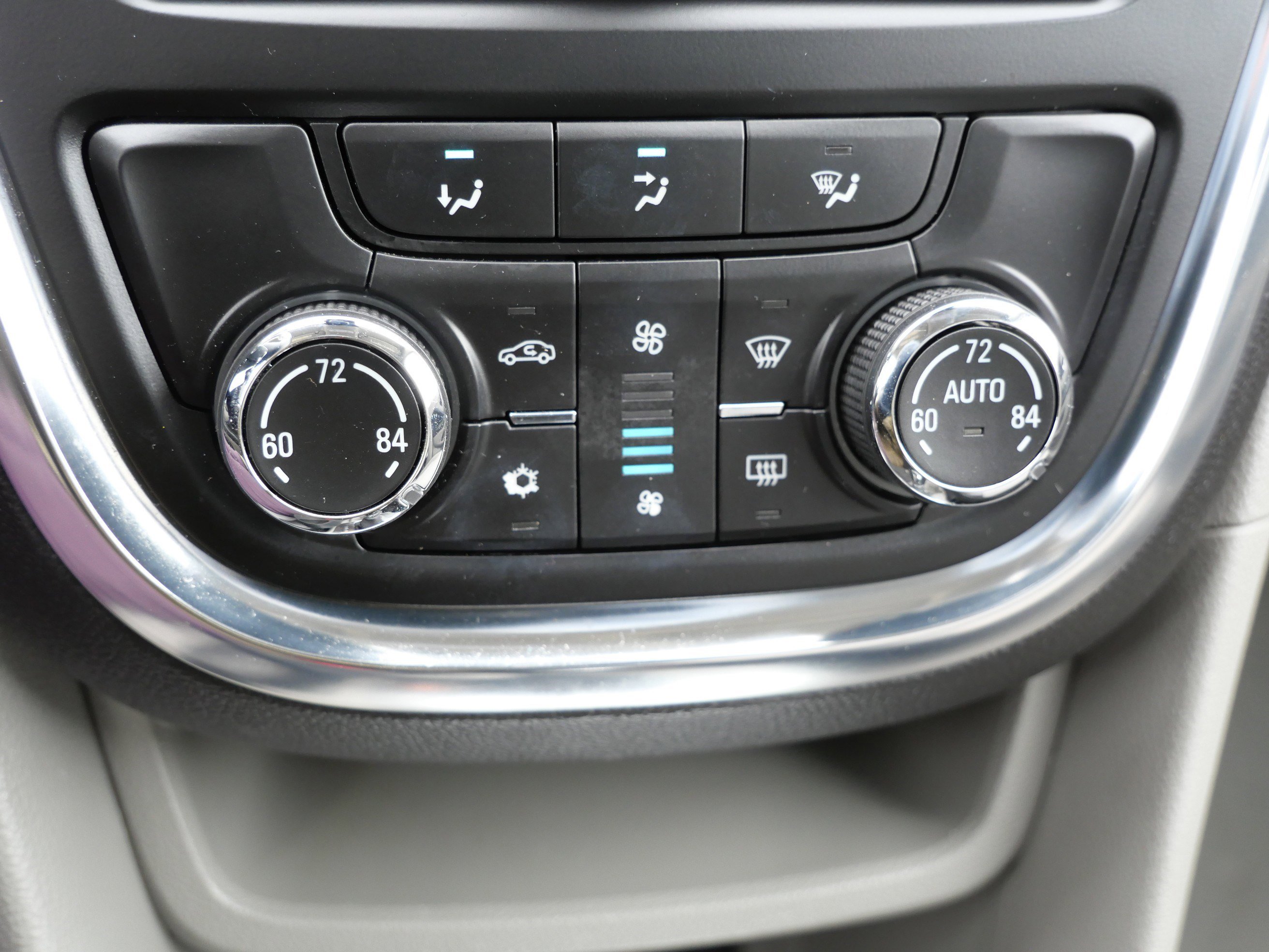 Used 2015 Buick Encore Convenience image 30