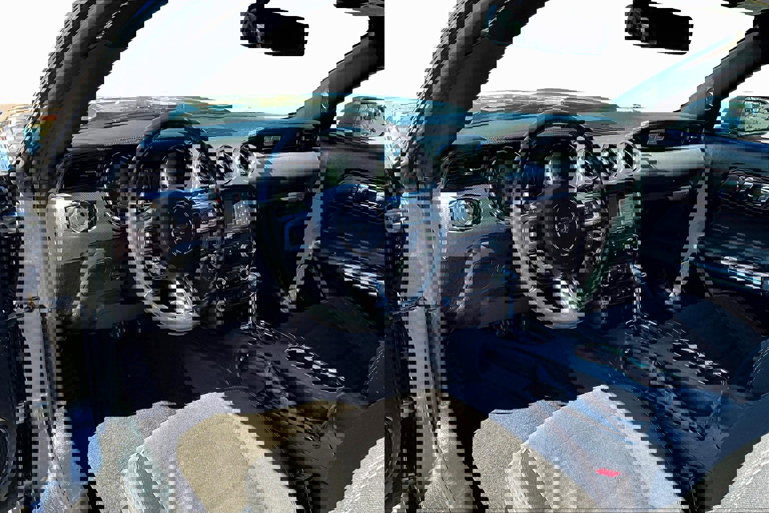 Used 2016 Ford Mustang EcoBoost image 12