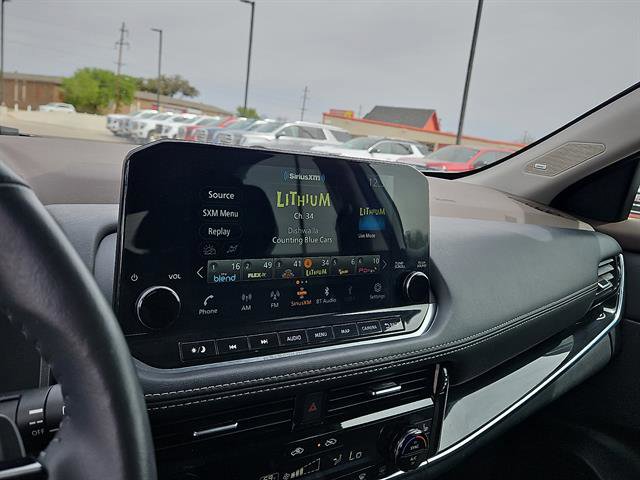 Used 2023 Nissan Rogue SL w/ SL Premium Package image 19