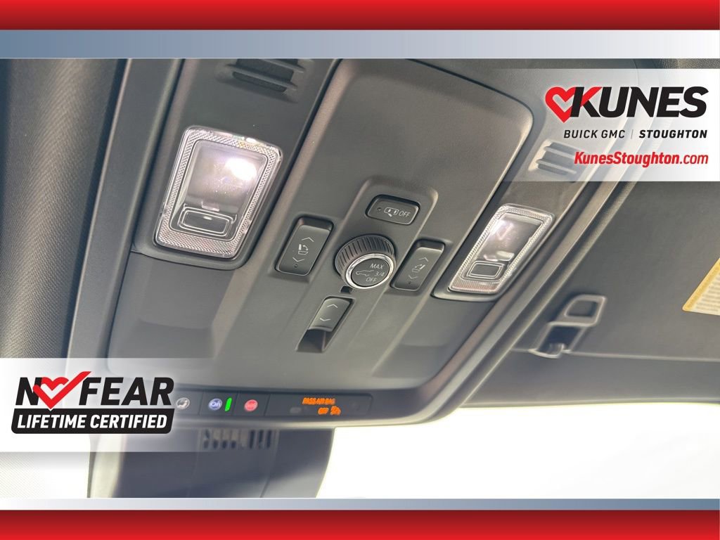 Used 2025 GMC Yukon Denali image 37