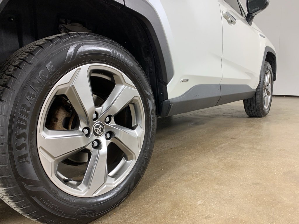 Used 2020 Toyota RAV4 Limited image 9