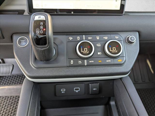 Used 2022 Land Rover Defender 110 SE AWD/4WD image 12