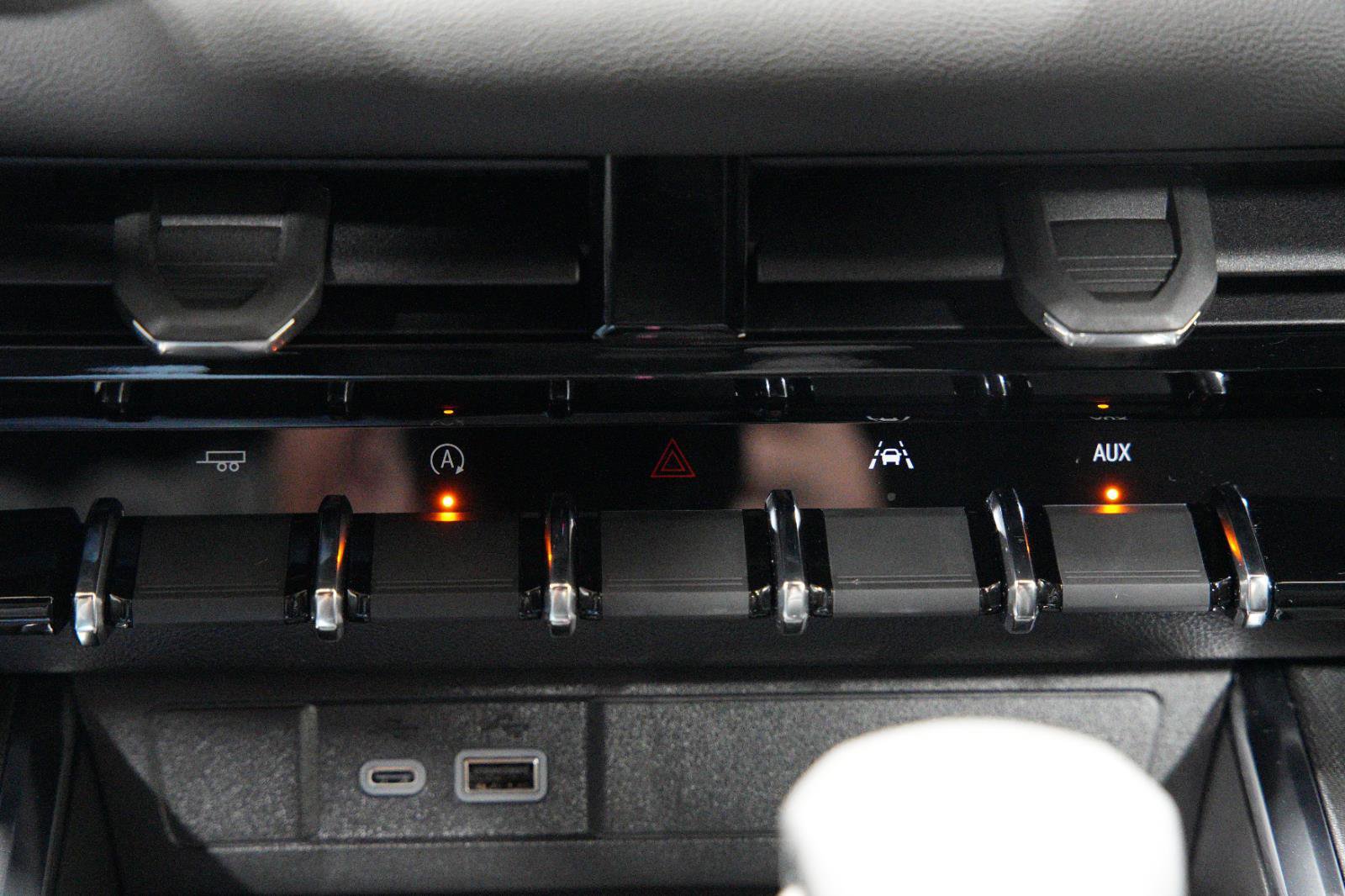 New 2025 GMC Canyon Elevation image 36