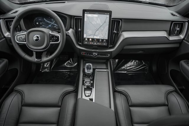 New 2026 Volvo XC60 B5 Ultra w/ Protection Package Premier image 21