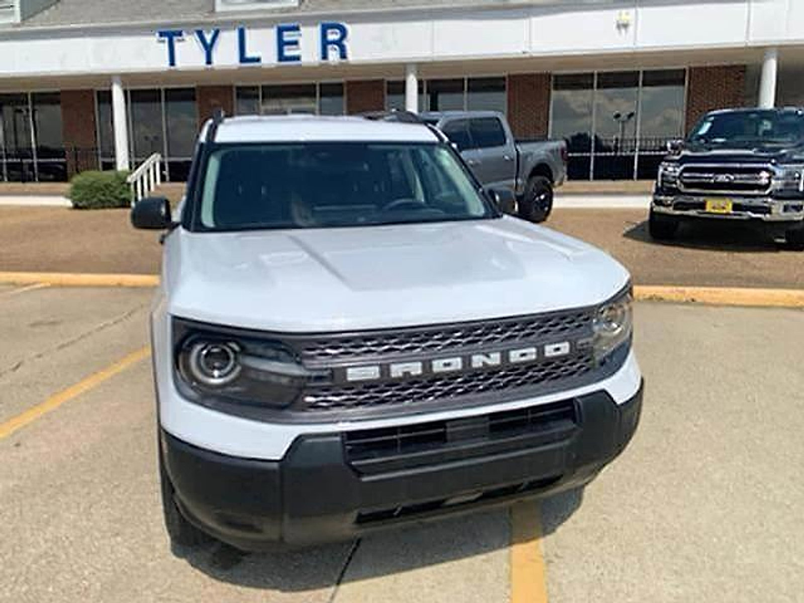 Used 2025 Ford Bronco Sport Big Bend AWD/4WD image 2