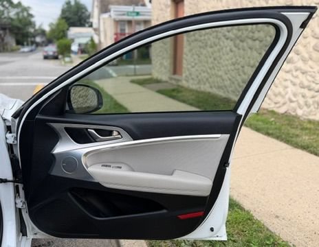 Used 2022 Genesis G70 3.3T w/ Sport Advanced Package AWD/4WD image 22