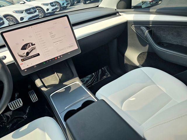 Used 2023 Tesla Model Y Performance AWD/4WD image 30