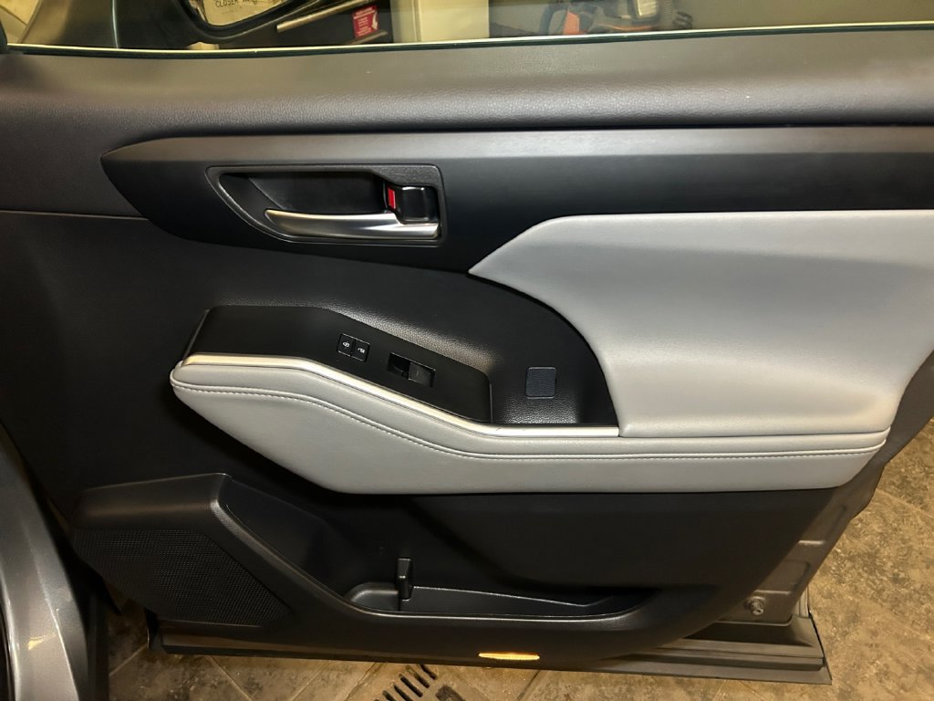 Certified 2026 Toyota Highlander XLE AWD/4WD image 17
