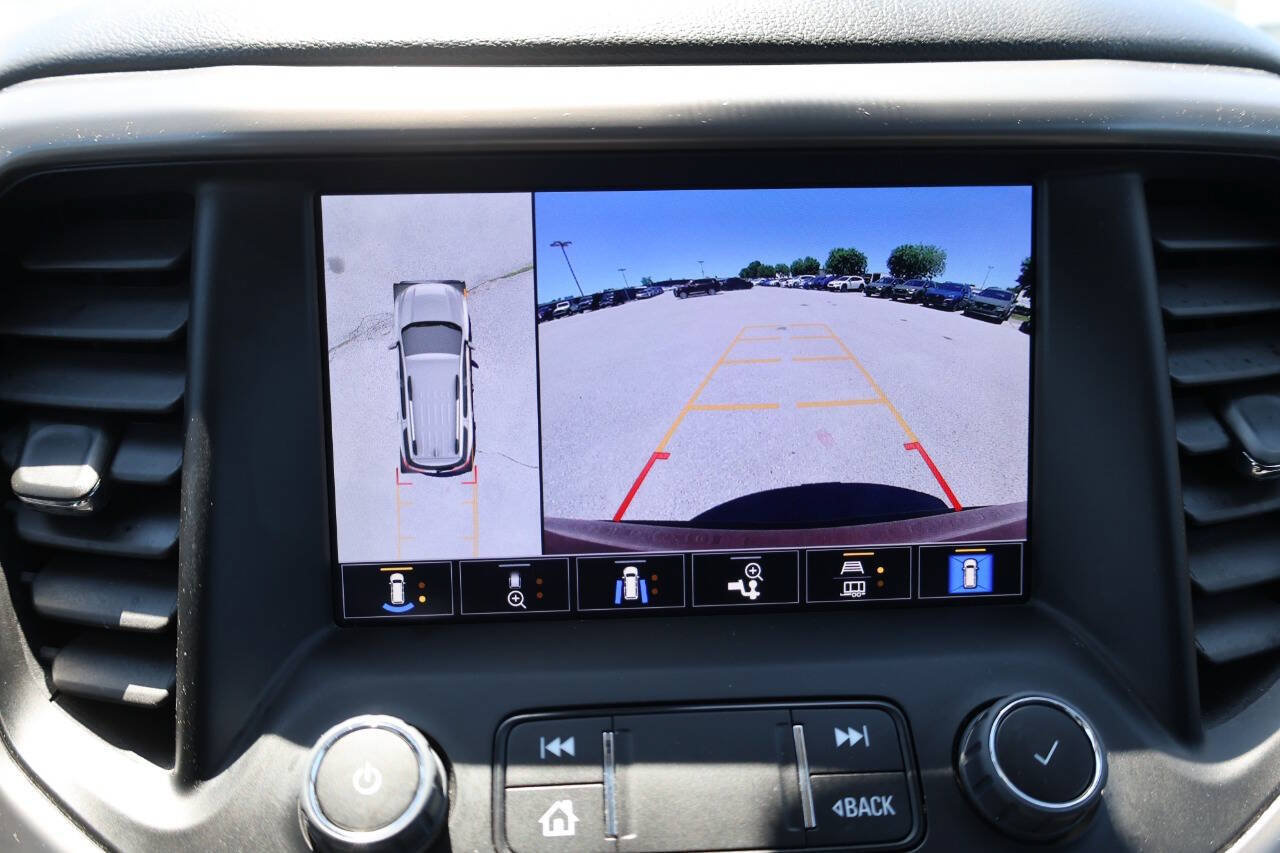 Used 2023 GMC Acadia AT4 w/ Technology Package AWD/4WD image 24