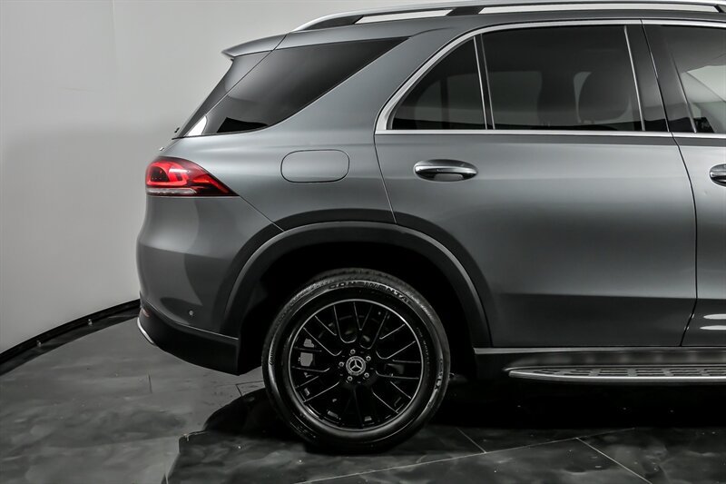 Used 2020 Mercedes-Benz GLE 350 4MATIC w/ Premium Package image 10