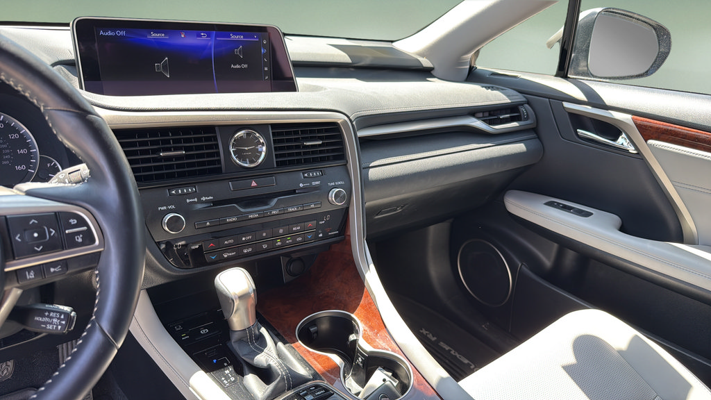 Used 2019 Lexus RX 350L AWD image 28