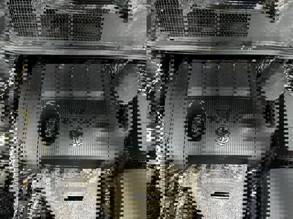 Used 2012 Toyota Venza LE w/ LE Convenience Pkg image 12