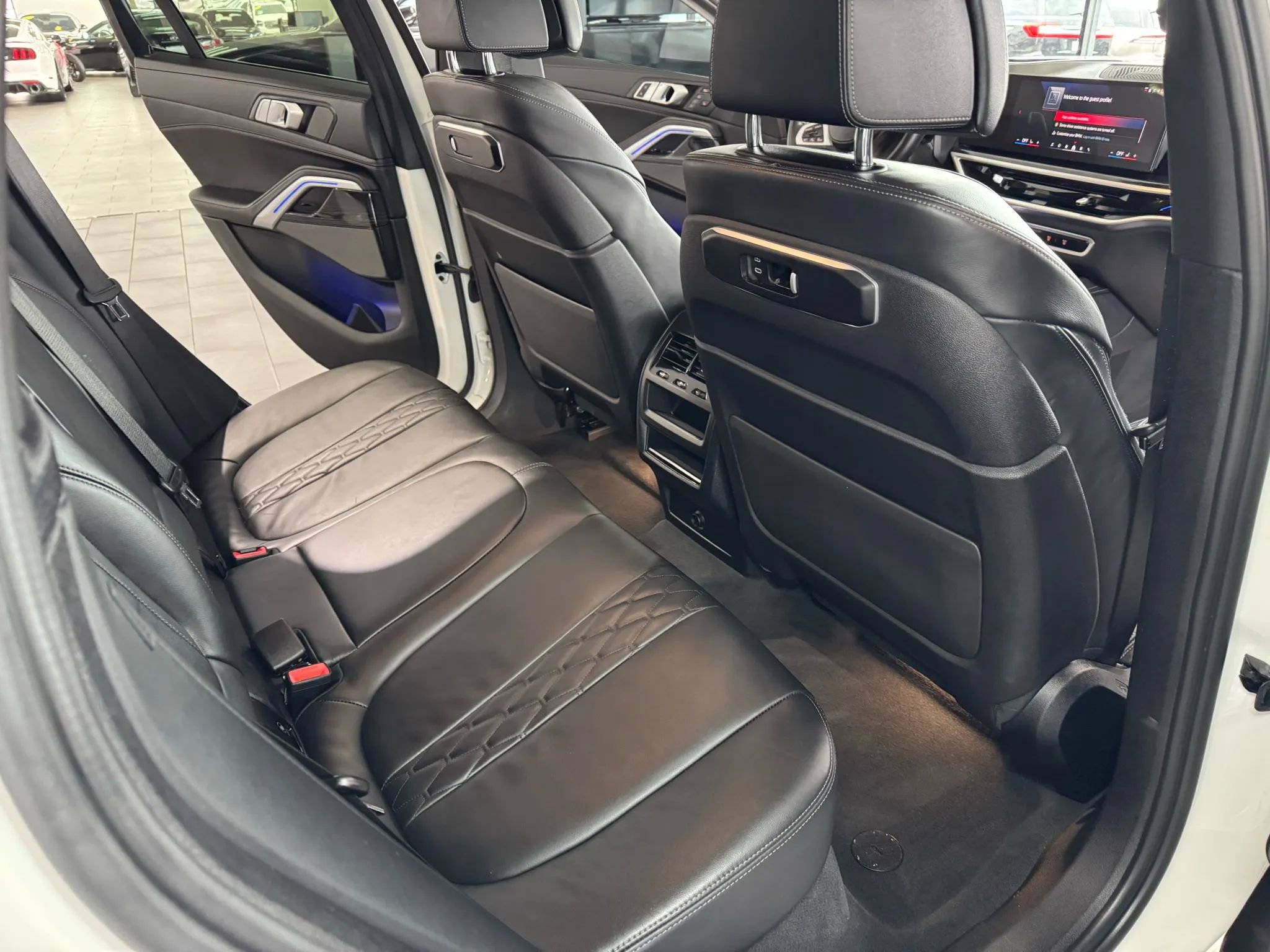 Used 2024 BMW X6 M60i w/ M Sport Professional Package image 15