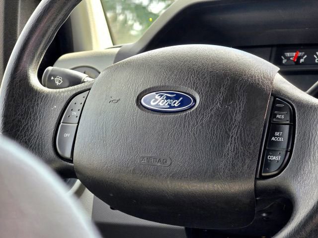 Used 2011 Ford E-350 and Econoline 350 XLT image 13