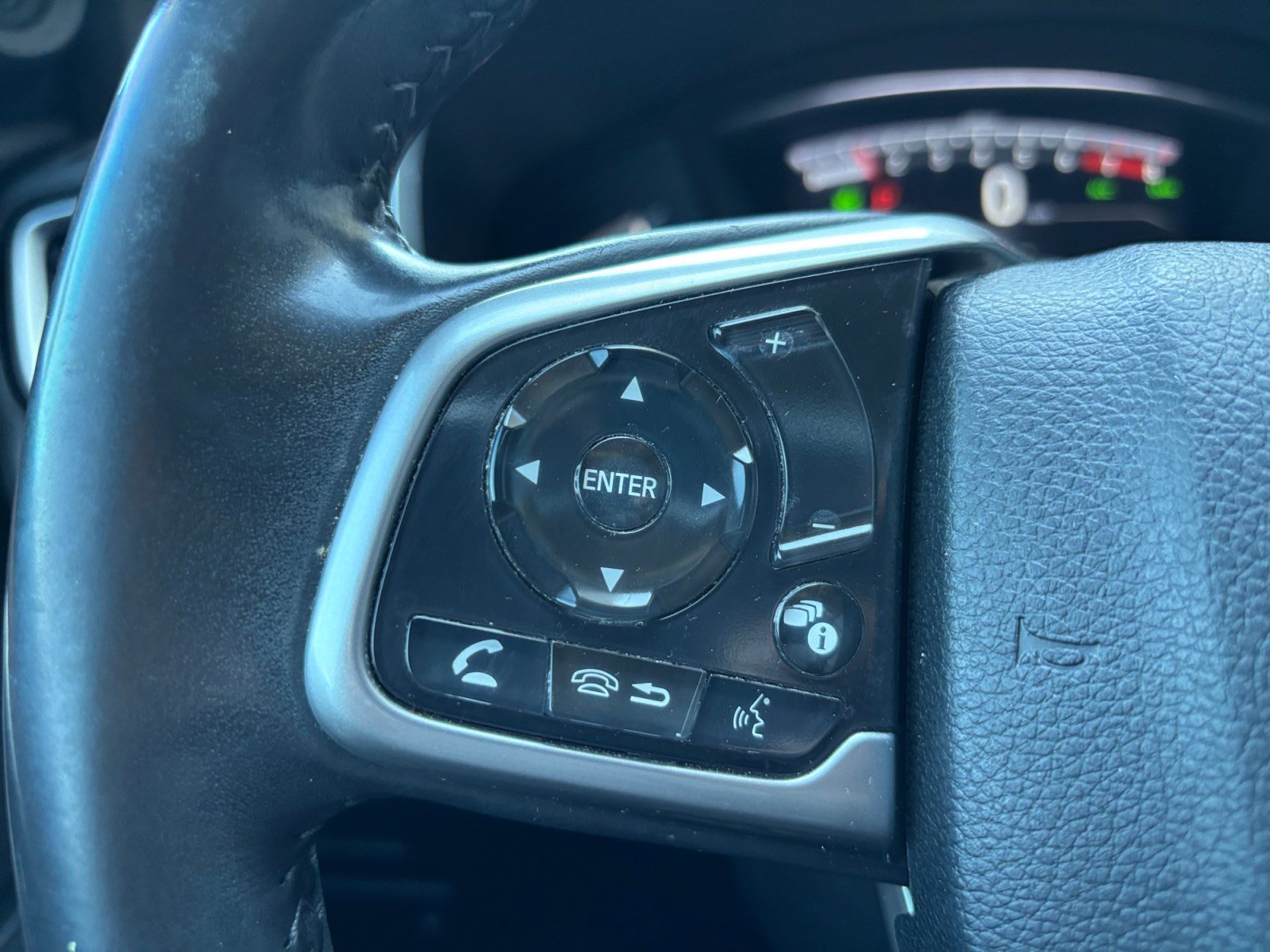 Used 2019 Honda CR-V Touring image 18