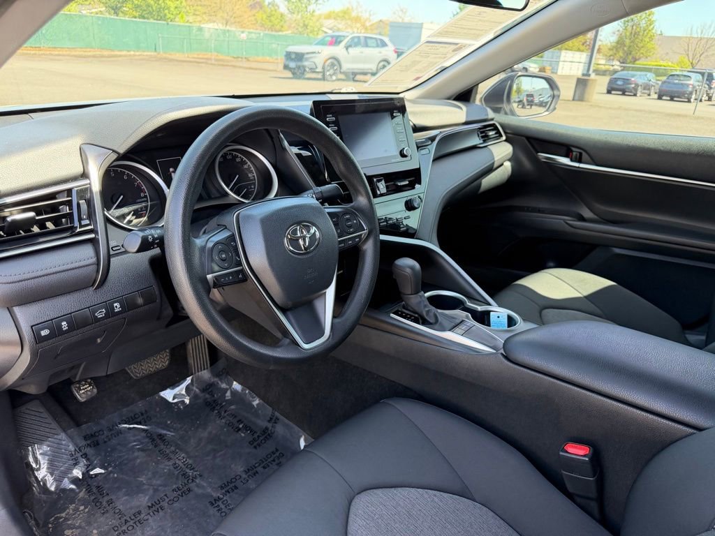 Used 2022 Toyota Camry LE FWD image 15