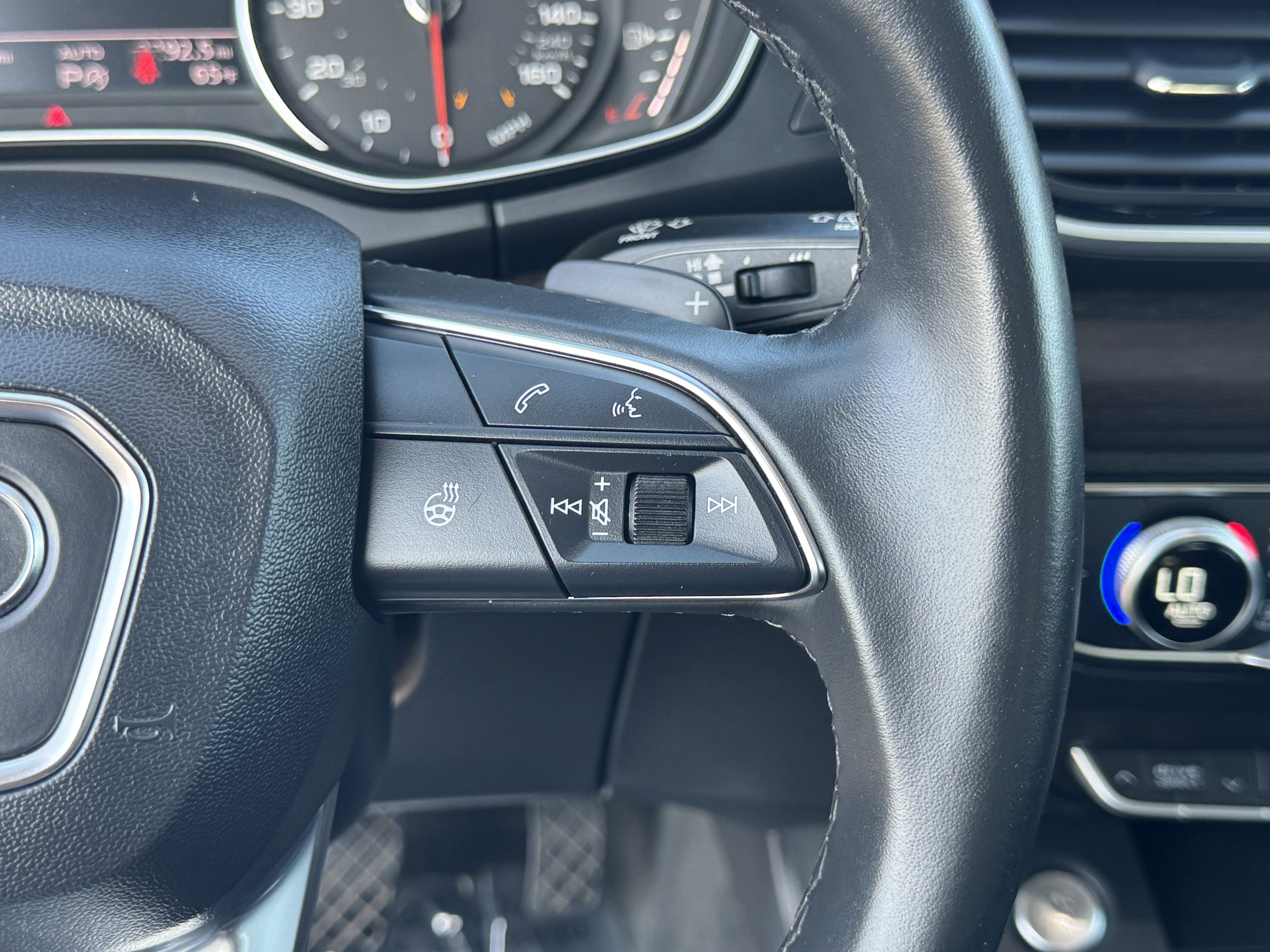 Used 2024 Audi Q5 2.0T Premium w/ Convenience Package image 26