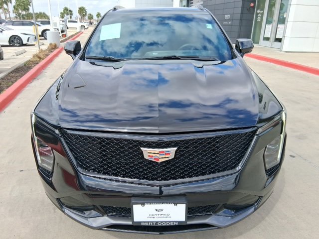 Used 2025 Cadillac XT4 Sport image 2