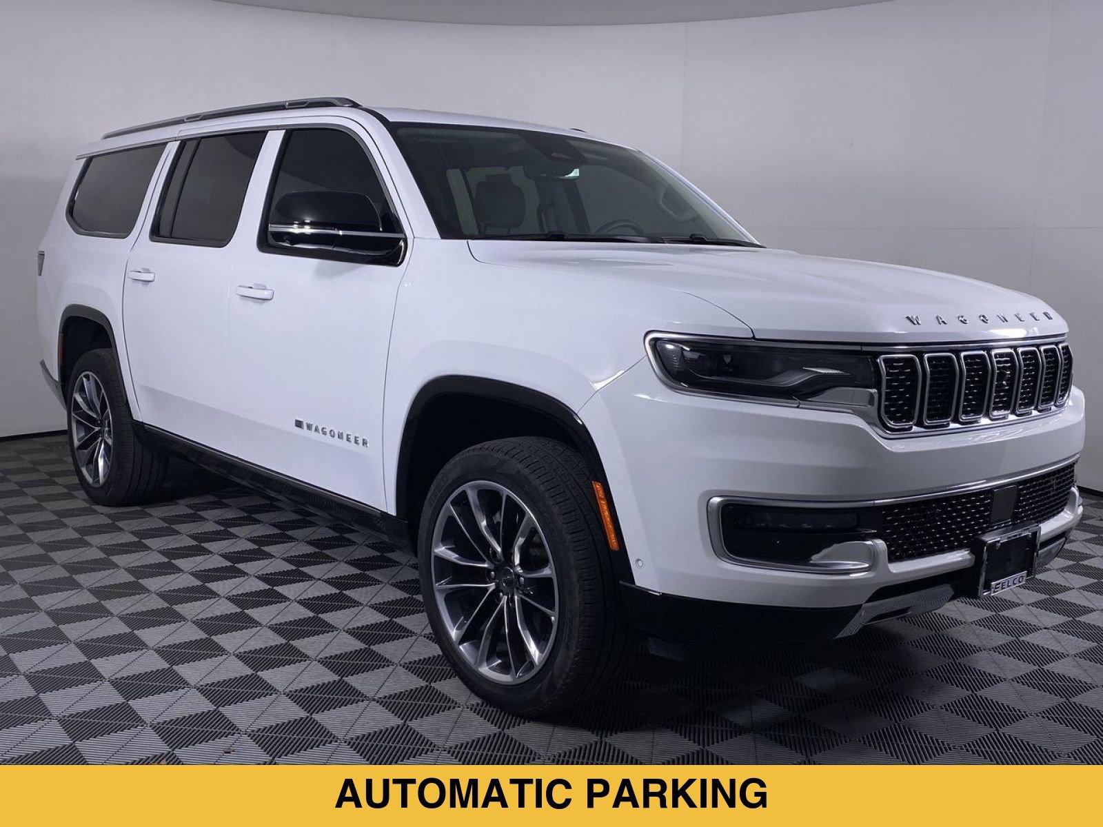 Used 2024 Jeep Wagoneer L Series III w/ Premium Group I AWD/4WD image 22