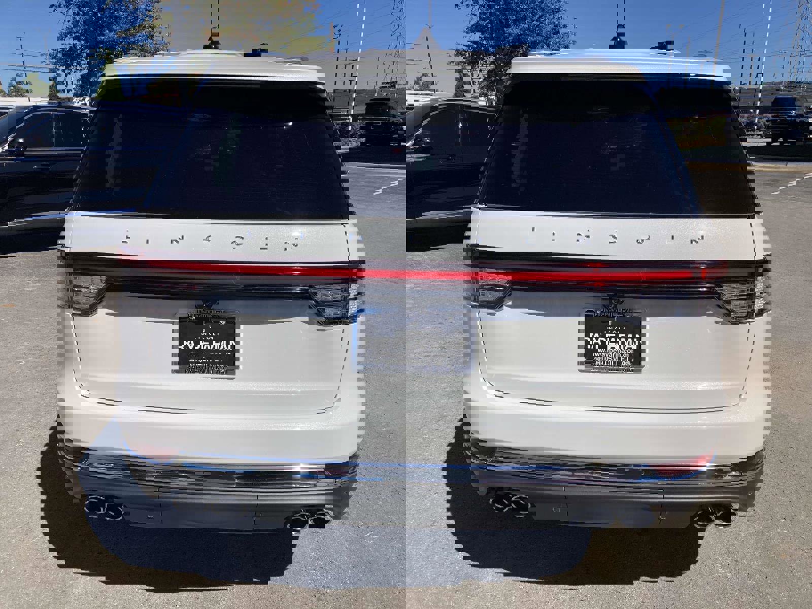 New 2026 Lincoln Aviator 2WD w/ Jet Appearance Package image 6