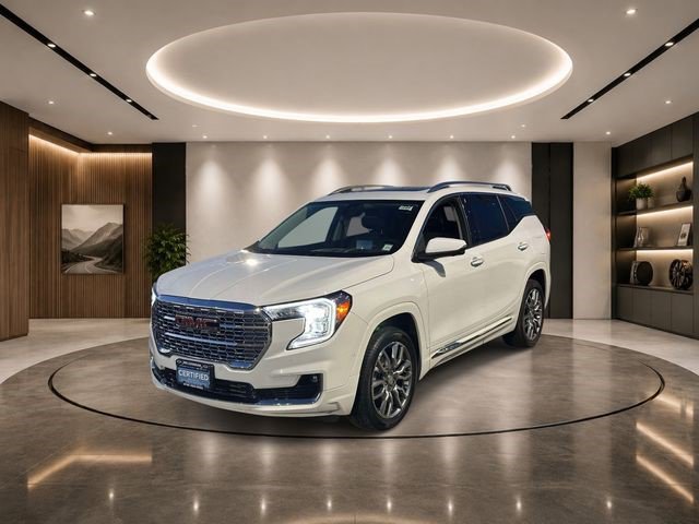 Used 2024 GMC Terrain Denali w/ Denali Premium Package AWD/4WD image 4