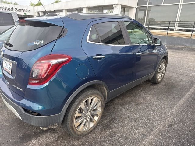 Used 2020 Buick Encore Preferred image 3