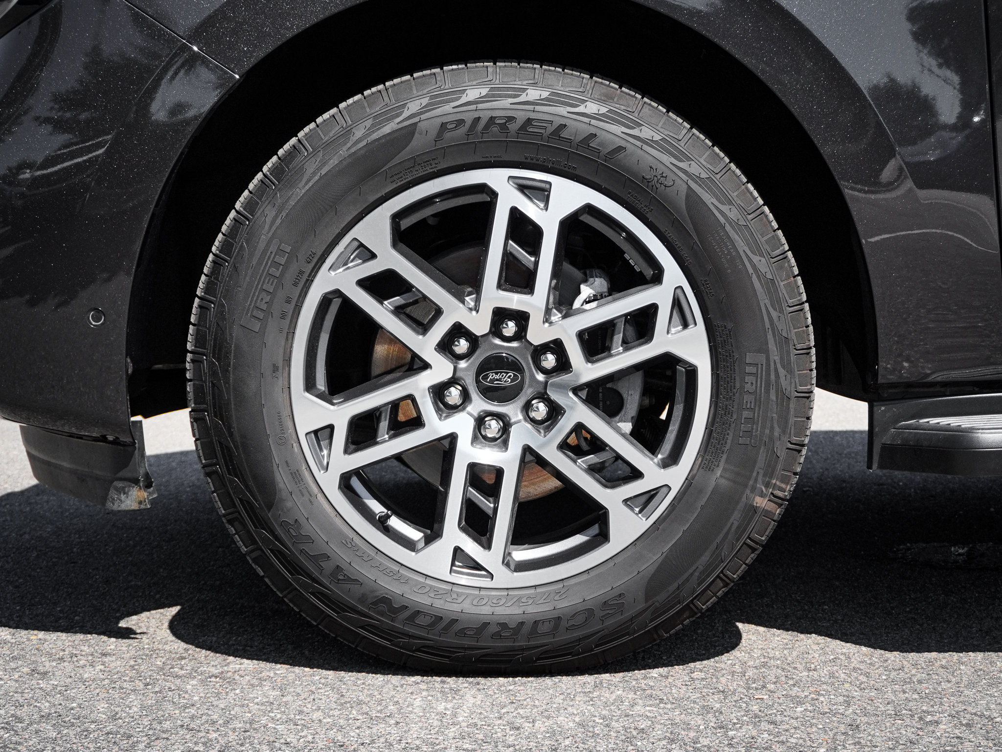 Used 2025 Ford Expedition Active AWD/4WD image 13