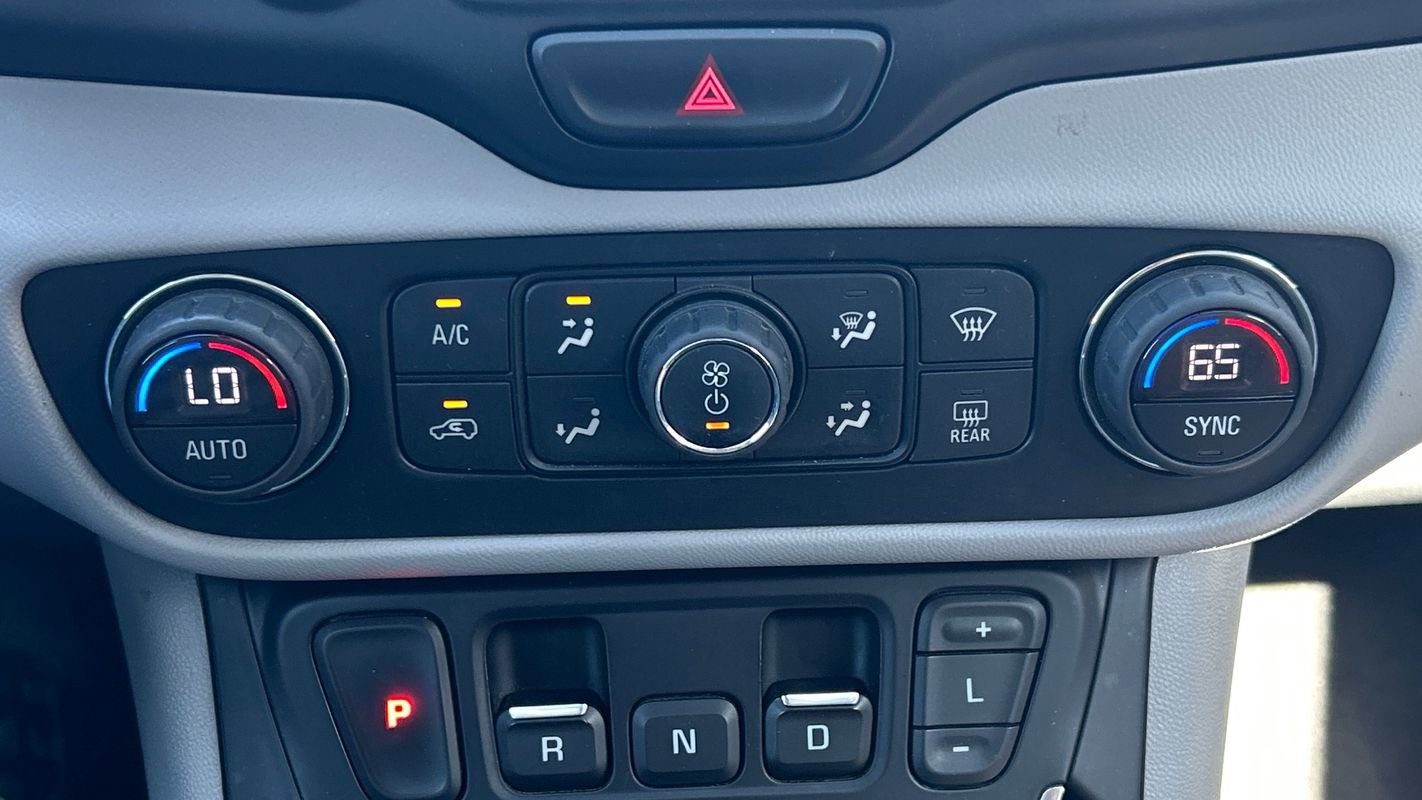 Used 2020 GMC Terrain SLT w/ Preferred Package image 32