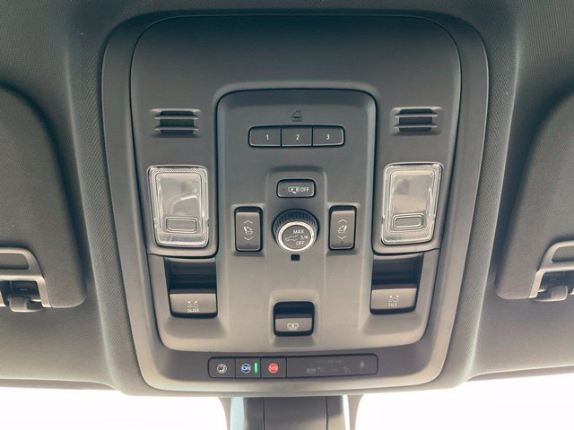 Used 2021 Chevrolet Tahoe Premier w/ Premium Package AWD/4WD image 17