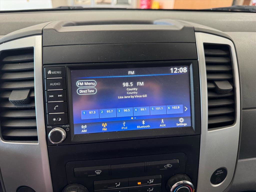 Used 2019 Nissan Frontier SV image 26