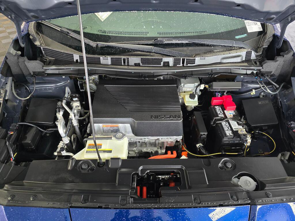 Used 2021 Nissan Leaf SV image 9