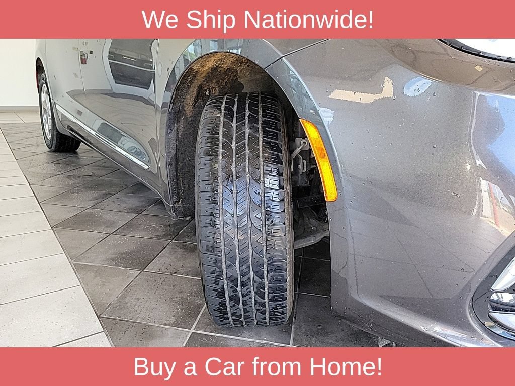 Used 2021 Chrysler Pacifica Limited AWD/4WD image 18