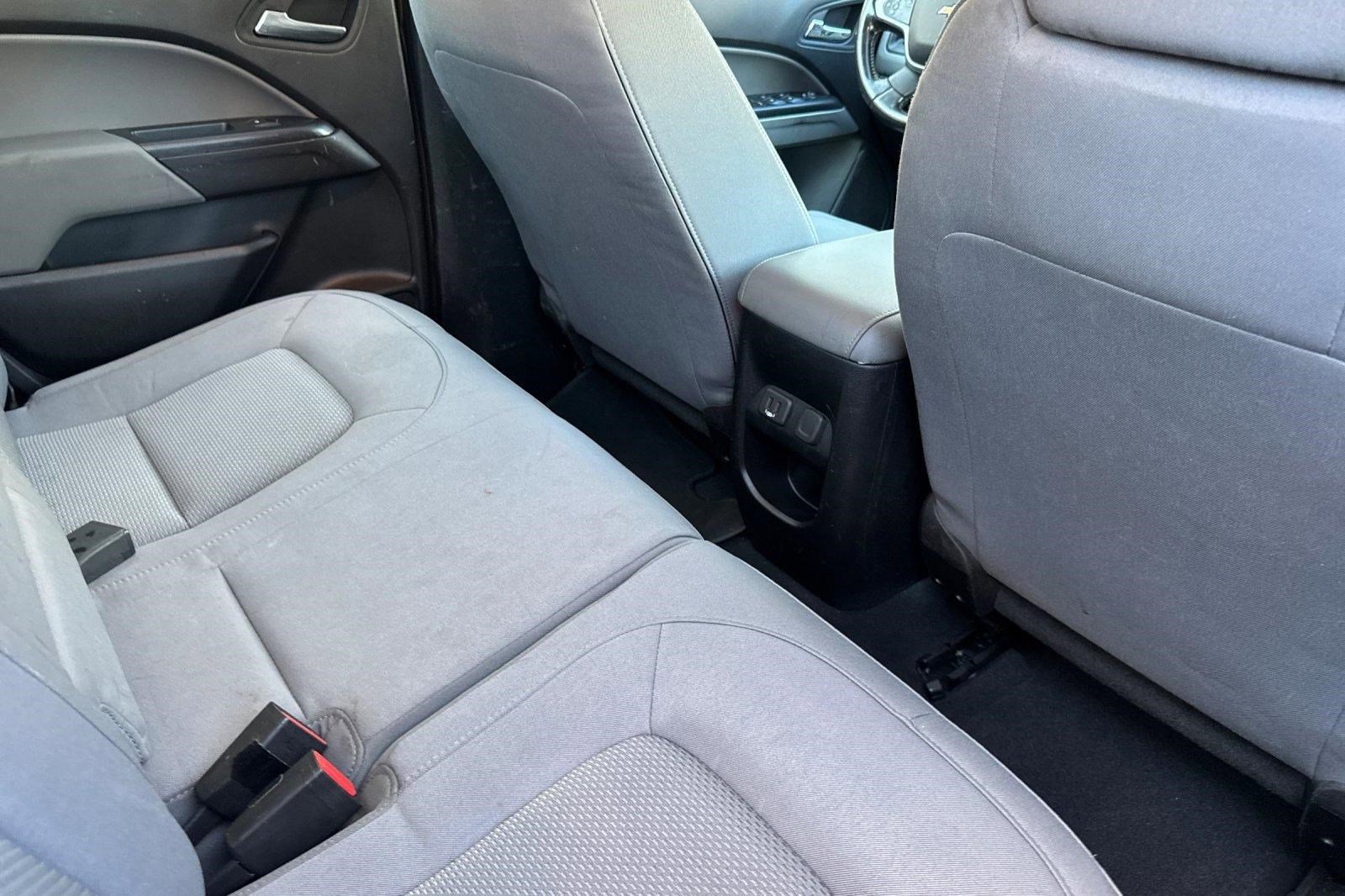 Used 2020 Chevrolet Colorado LT w/ Safety Package image 29