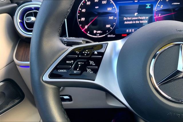 Used 2025 Mercedes-Benz C 300 4MATIC Sedan image 20