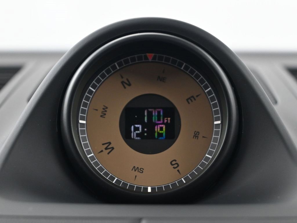 New 2026 Porsche Macan image 12