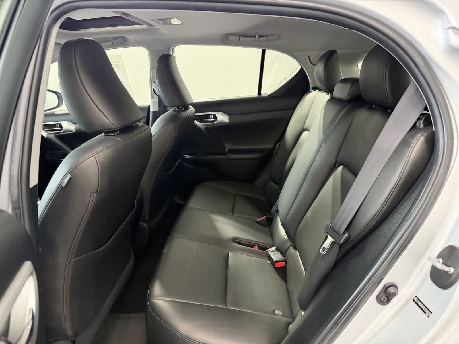 Used 2012 Lexus CT 200h Premium FWD image 10