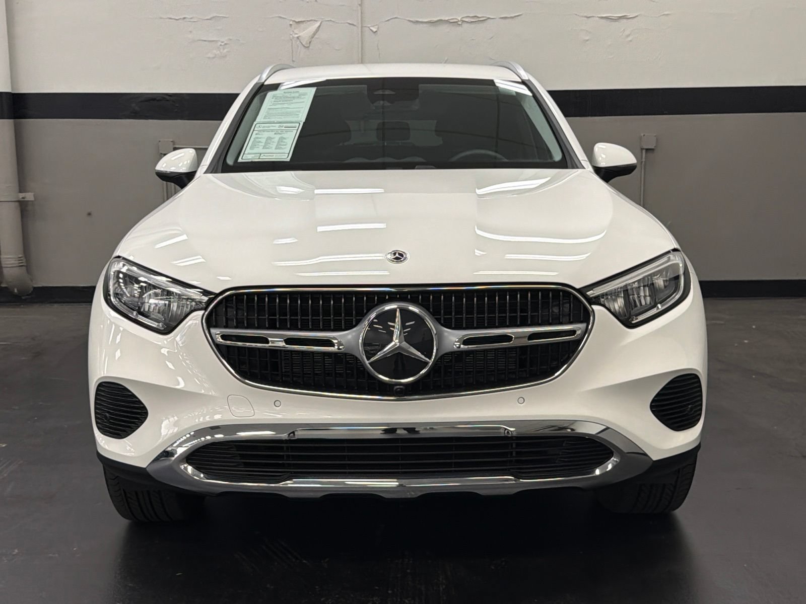 Certified 2025 Mercedes-Benz GLC 350e 4MATIC image 4