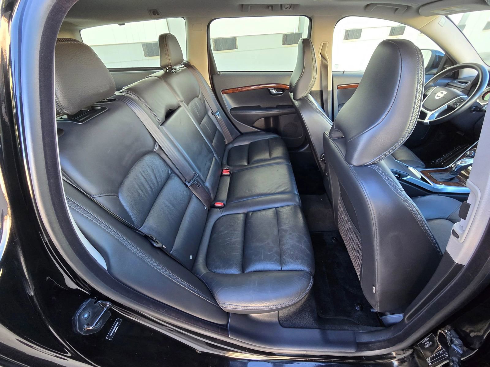 Used 2013 Volvo XC70 3.2 image 18