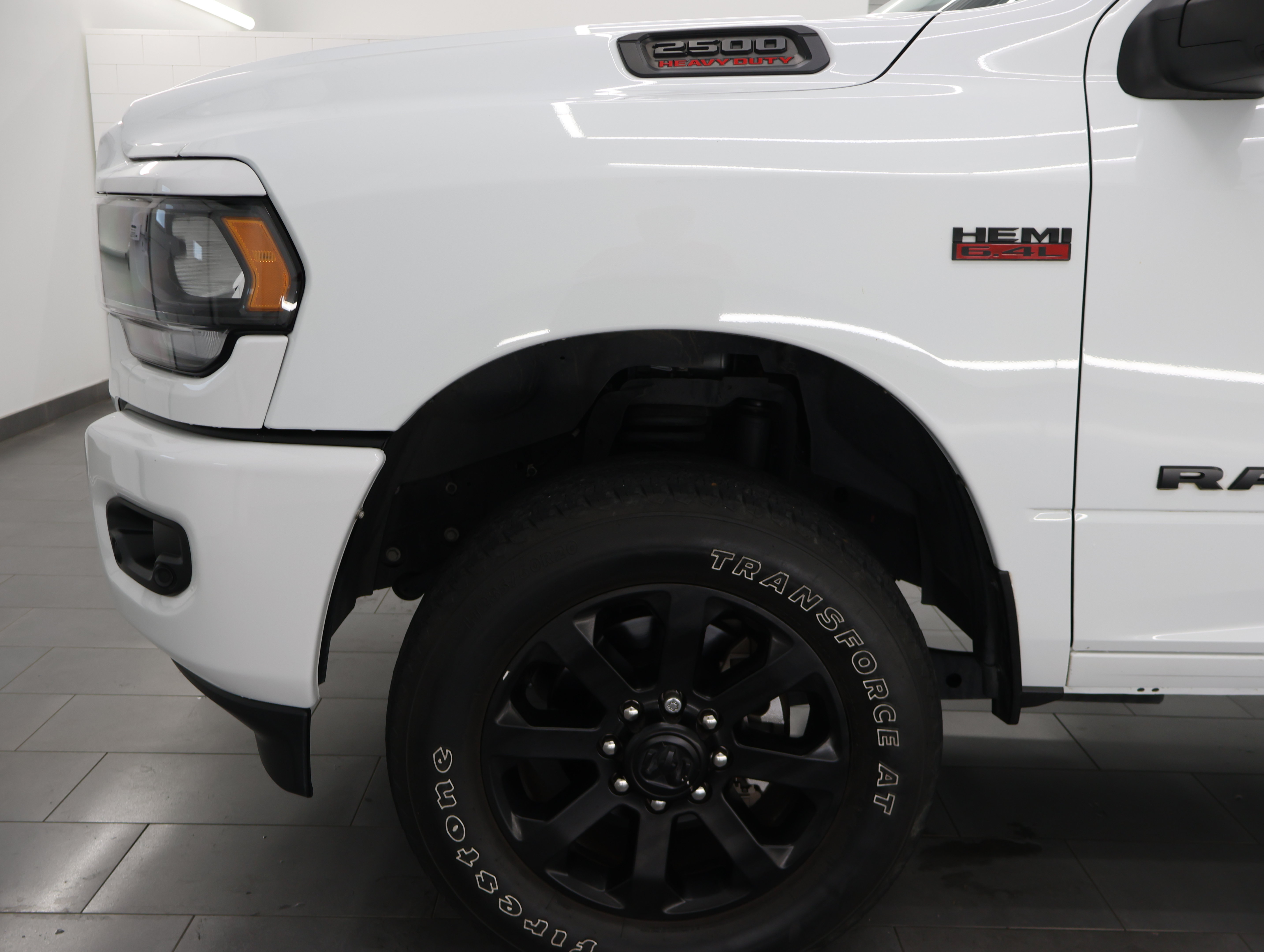 Used 2024 RAM 2500 Big Horn w/ Night Edition AWD/4WD image 34