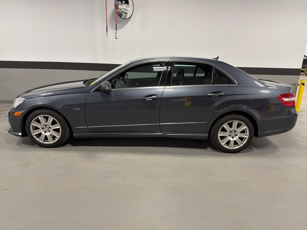 Used 2012 Mercedes-Benz E 350 4MATIC Sedan image 3