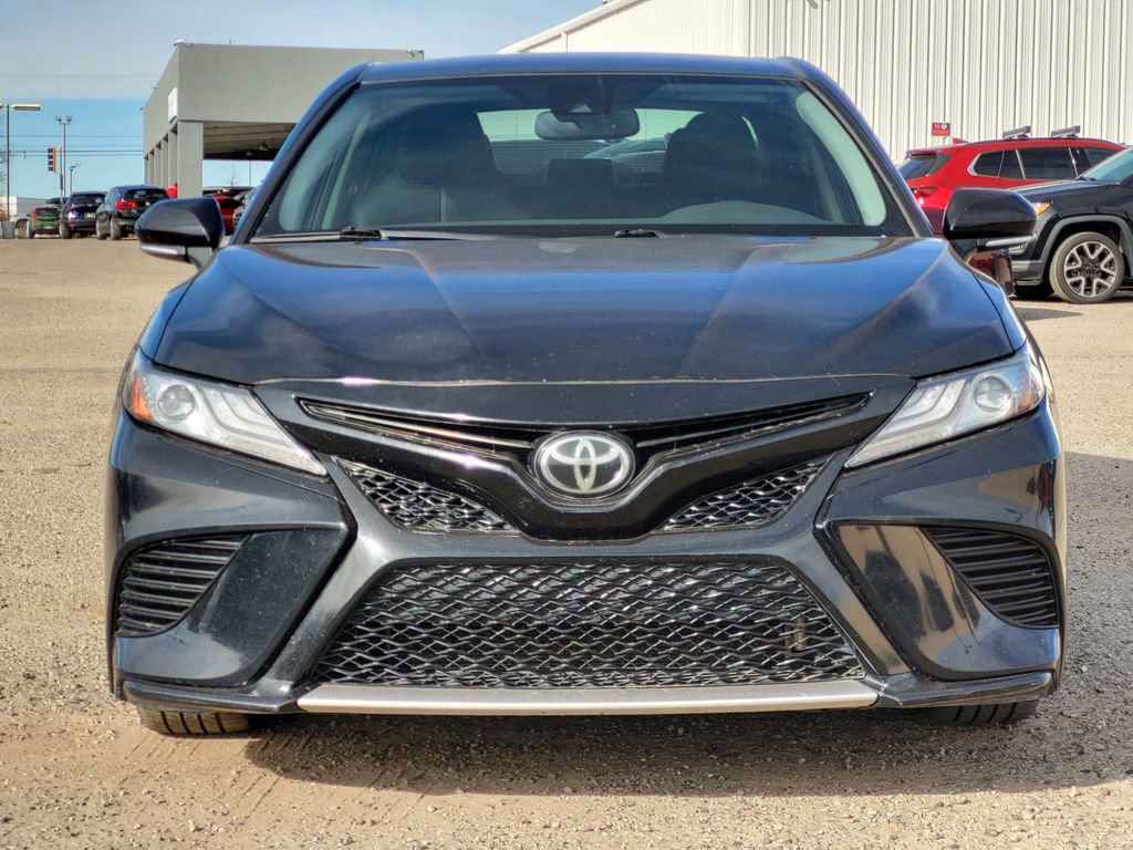 Used 2019 Toyota Camry XSE image 2