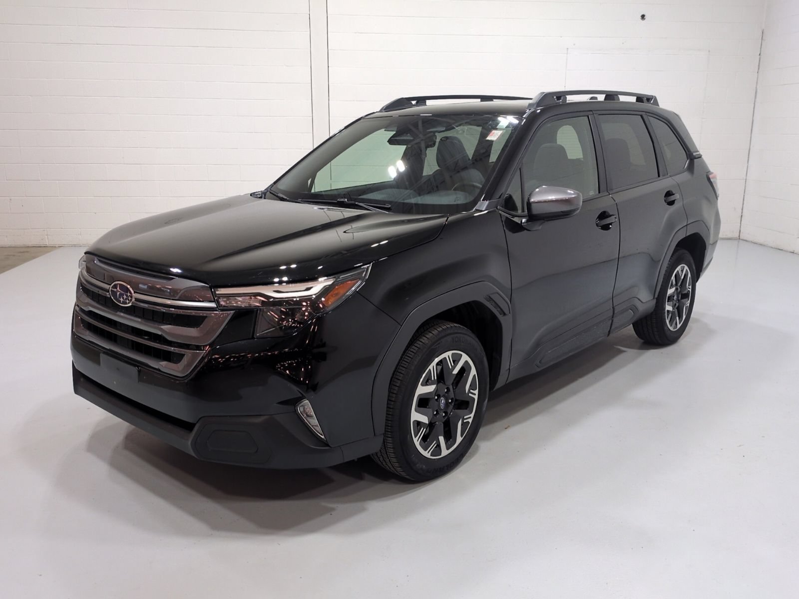 Certified 2025 Subaru Forester Premium AWD/4WD image 8