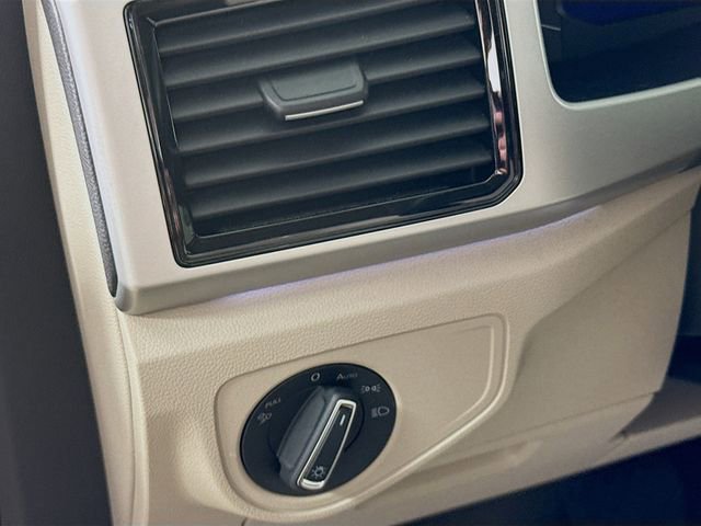 Used 2023 Volkswagen Atlas SEL image 12