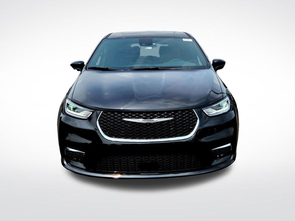 New 2025 Chrysler Pacifica Select w/ Uconnect Theater Family Group image 3