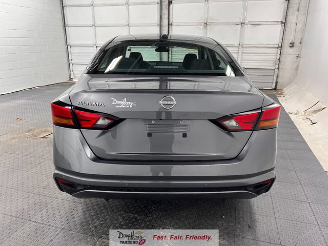 Used 2025 Nissan Altima 2.5 SV FWD image 8