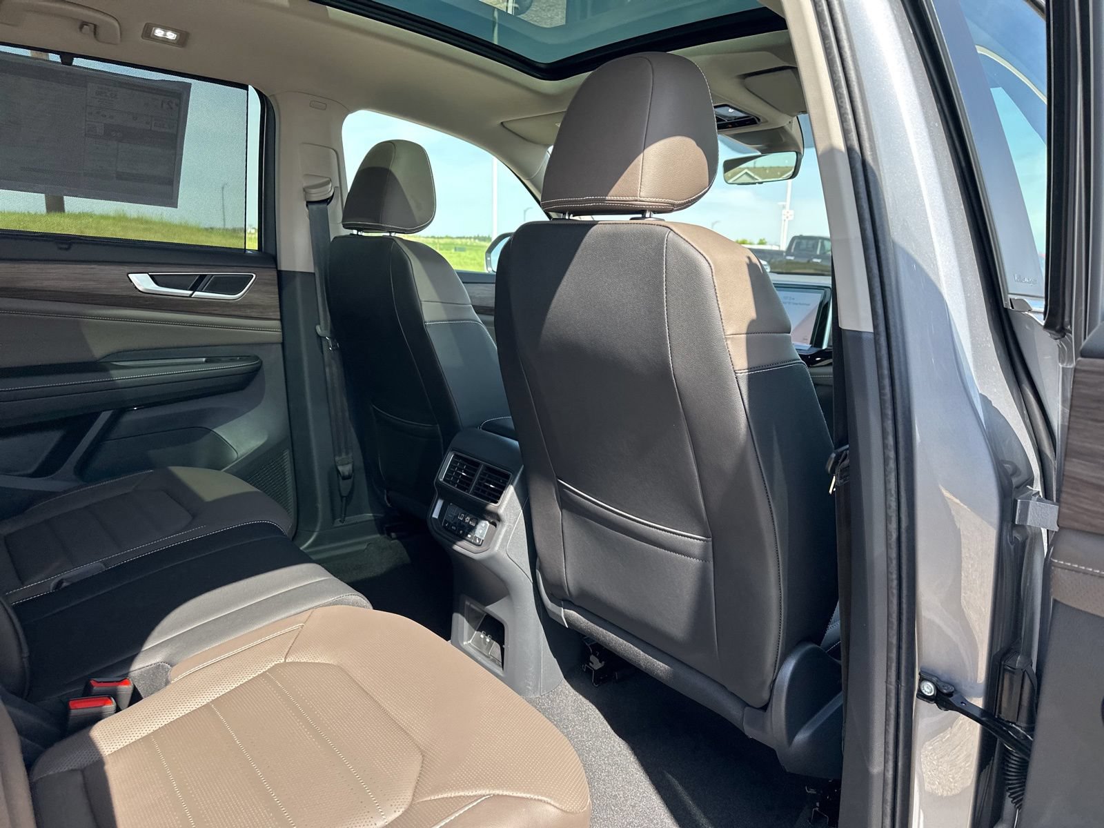 New 2026 Volkswagen Atlas SEL AWD/4WD image 33