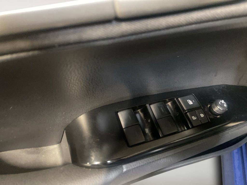 Used 2025 Toyota Camry LE image 15