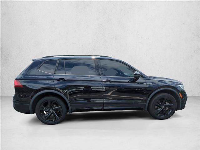 Used 2023 Volkswagen Tiguan SE R-Line FWD image 5