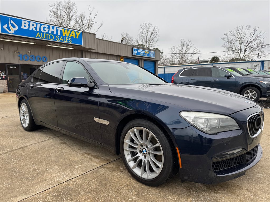 Used 2015 BMW 740Li w/ Executive Package image 3
