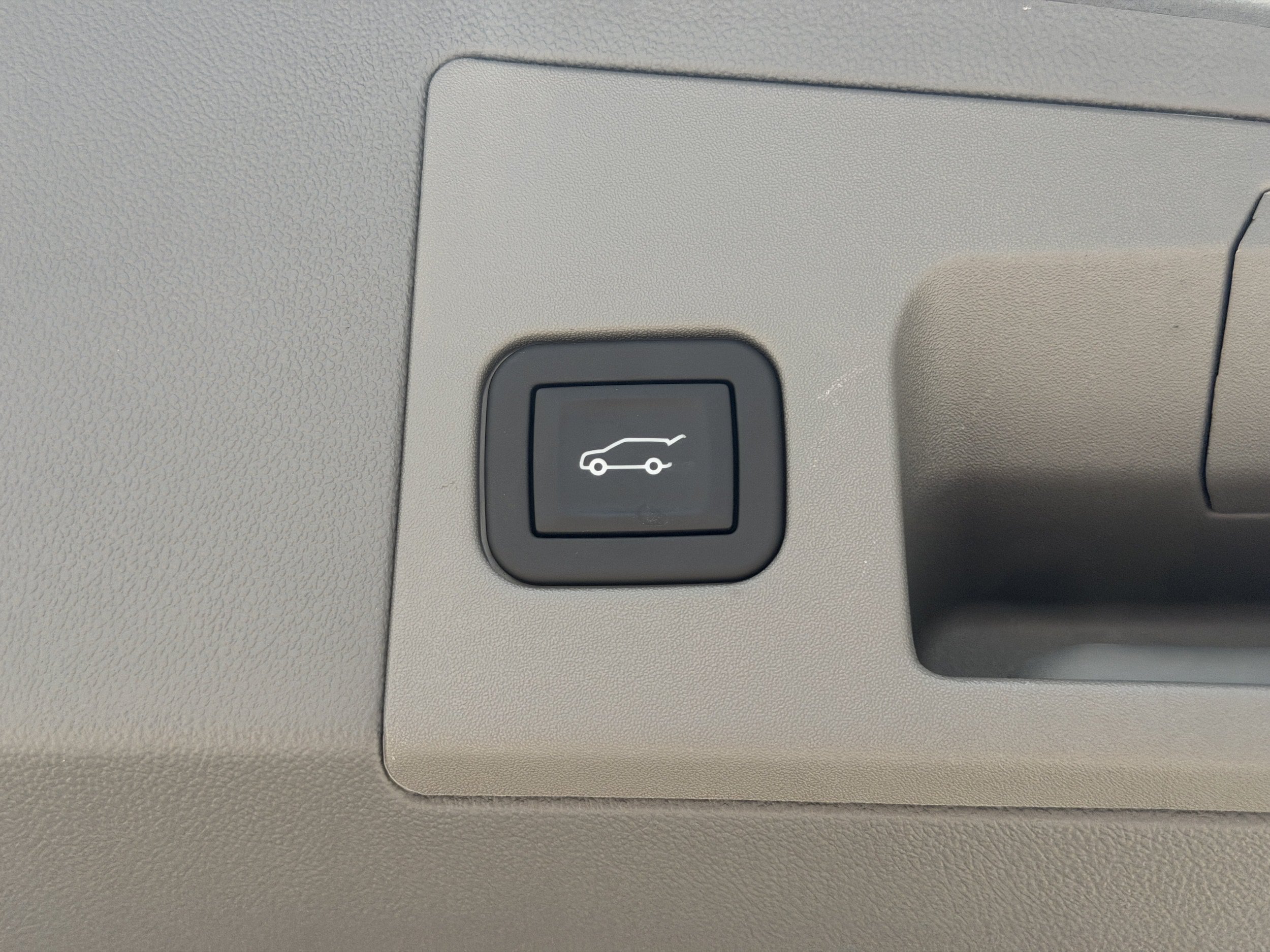 New 2026 Cadillac XT5 Premium Luxury w/ Driver Assist Package FWD image 11